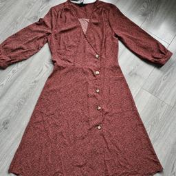 brave soul London women dress, size xs
New never been worn 

can post