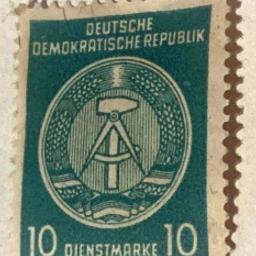 Zum Verkauf steht eine   Briefmarke DDR Dienstmarke 10 Pfennig .Der Verkauf erfolgt unter Ausschluss jeglicher Gewährleistung Privatverkauf keine Rücknahme, keine Garantie und kein Umtausch. Für den Versand sind 2,10 € extra zu bezahlen.
