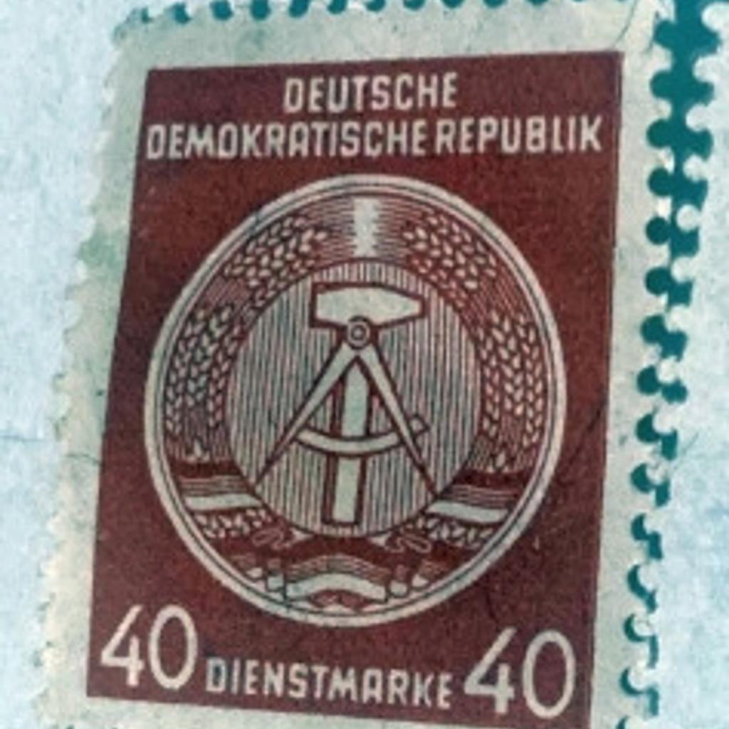 Zum Verkauf steht eine Briefmarke DDR Dienstmarke 40 Pfennig .Der Verkauf erfolgt unter Ausschluss jeglicher Gewährleistung Privatverkauf keine Rücknahme, keine Garantie und kein Umtausch. Für den Versand sind 2,10 € extra zu bezahlen.