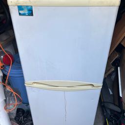 Tesco fridge outlet freezer gff116