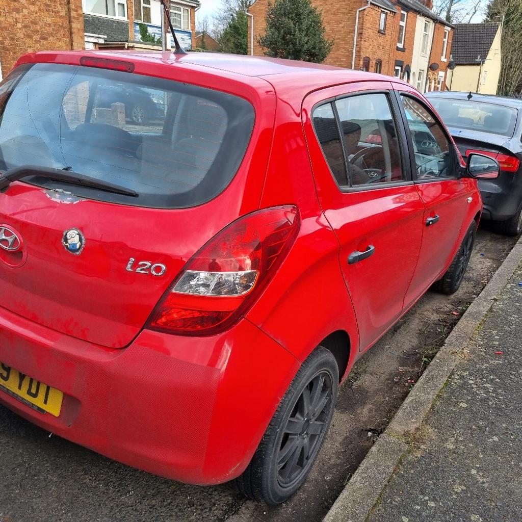 Hyundai i20 comfort 2009
ULEZ FREE
1.2 petrol

MOT till 1/08/2024 passed with no advisory’s
HPI CLEAR
4 very good tyres
15 inch alloys
5 speed manual gearbox
Engine gearbox good
New filter air oil cabin.

New front rear break pads
2 keys central locking
3 previous owners
CD player/radio/AUX/USB
Good clean car for age body work good condition and interior
Age related marks