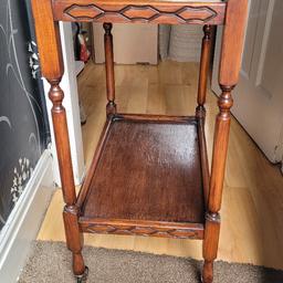 vintage wooden drinks trolly
great condition
local collection available from Stalybridge Sk153 area or delivery for fuel in local area of tameside only = £4