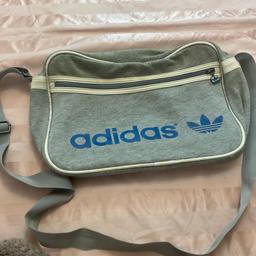 Used: adidas gym shoulder bag grey used good condition £10
Collection le5