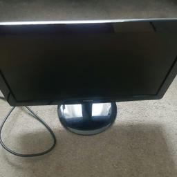 2 monitors. Philips. 19" . some wires including. no longer needed. vgood condition. vga connection. no play station. will work using hdmi adapter. but never used it on play station.
1 USB keyboard included free
quick sale.
normally the sell for £20 each but I don't need them anymore!
no time wasters please

£15 both 

collection