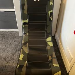 Crocker camo gaming chair few scuffs on back still in good condition
