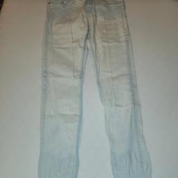 Kaum getragene MANGO Jeans in Größe 36/small
Preis verhandelbar ;)