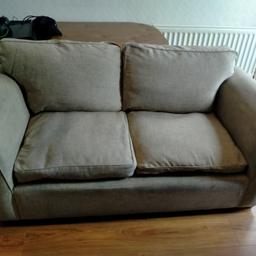 195 cm x 95 cm x 90
1x 2 seater sofa
non smoking no pets home

cream/beige colour
used
no rips or permanent stains

no delivery
£40 no less
Birmingham b9
cash on collection

no dreamers. if you want a brand new one go to dfs and pay 5 or 10x the price