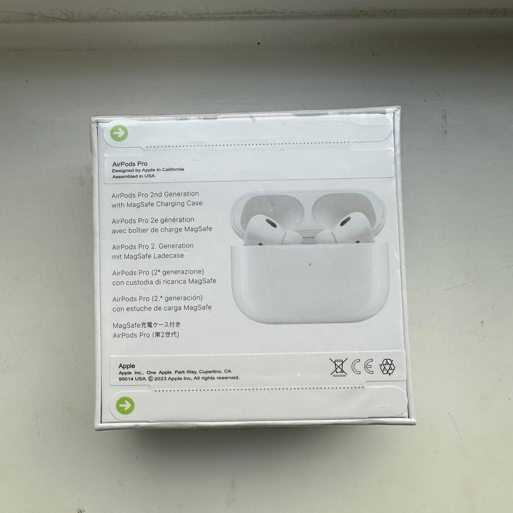 These are REAL Airpod Pro (2nd GEN)
Mint
Serial number is shown on pictures
£150 ono
