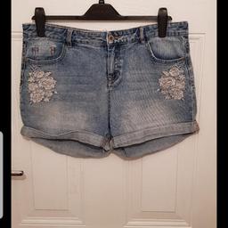 Lovely Denim Shorts
Embroidered on front
Distressed Look
Good Condition

🌟🌟🌟 Pase take a look at my other listings,🌟🌟🌟🌟

💖 I only sell items that are in good condition (UNLESS DESCRIBED)
& I would be happy to buy myself.💖

📮 I'm happy to combine postage.... 📮

💛 Collection Dudley DY1 2DS Near Russell's Hall Hospital

👍👍👍 Thanks for looking, 👍👍👍
🛍👛 Happy Shopping 🛍👛