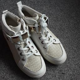 Aldo trainers size UK 6 vgc 
please feel free to check my other ads