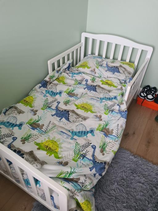 Buy & Sell West Midlands Dudley - Photos for Dinosaur Bedding for Toddler Bed with Duvet