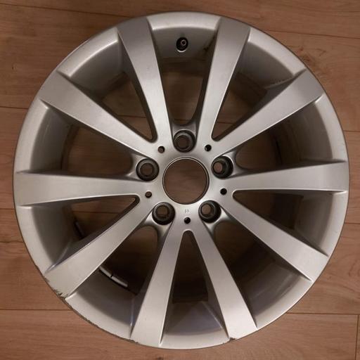 Vehicles West Midlands Birmingham - Photos for BMW 17 inch alloy wheel