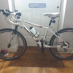 A junior Dawes espoir 3000 road bike for sale. Also comes with road and off road tyres plus helmet and drinks bottle.
very lightweight, I bought for my son for triathlons.
very good condition
collection only, unless happy to pay for door to door courier 