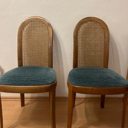2 schöne vintage Sessel im Rattan Siel mit Polsterung zu verkaufen.
