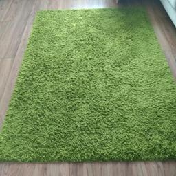Larg IKEA green rug
in good condition
comes from a smoke free home
195cmx135cm