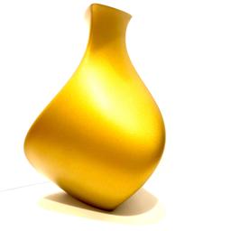 Sehr elegante robuste Vase