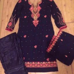 Embroidery Suit with Trousers
Only been worn once
Ideal for size 10-12 (Chest approx 38)
Kameez Length approx 40
Quick Sale

ONLY POSTING OUT