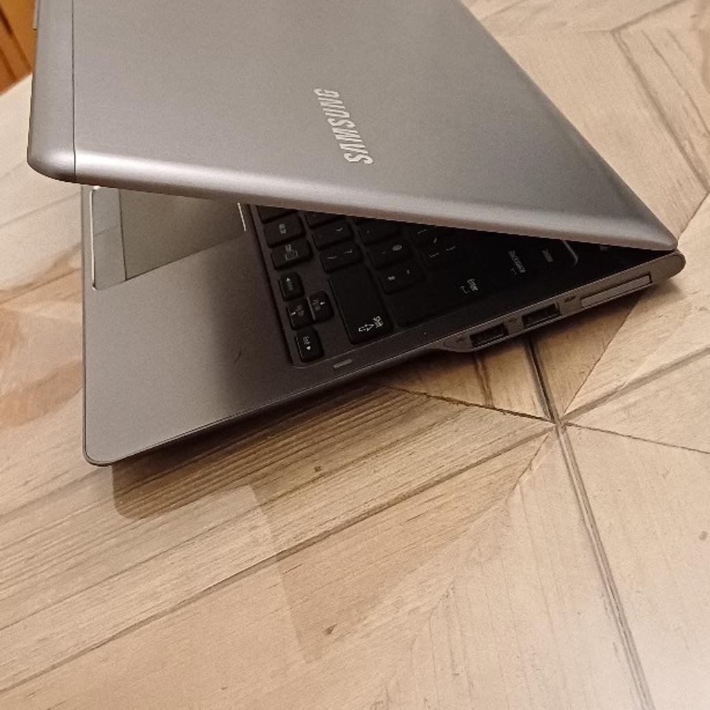 Samsung laptop with premium look and feel. S Ultra sound system. Can install Office that doesn't need subscription.
Ideal for Office and browsing with plenty of ports. Core i3 6GB RAM.