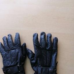Damen Motorrad Handschuhe Gr. M
schwarz, Leder