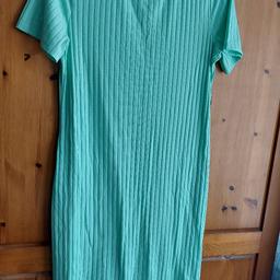 Ladies straight dress size 16 from primark good condition.