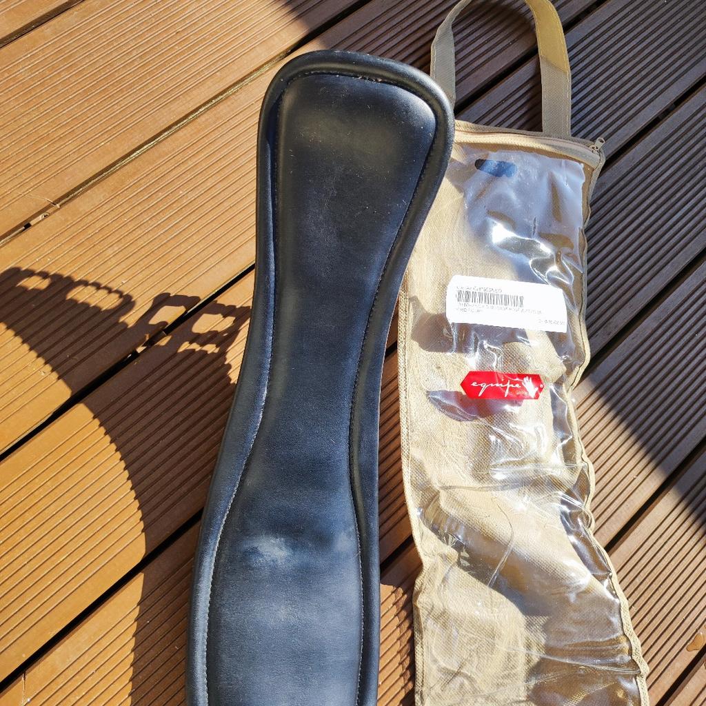 Verkaufe Sattel Kurzgurt für Dressursattel, Equiqe Rose, 65 cm, war nur zur Probe am Pferd