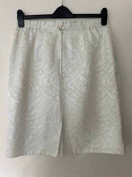 Buy & Sell Central London Pimlico - Central London - Photos for Women’s white skirt in size 16