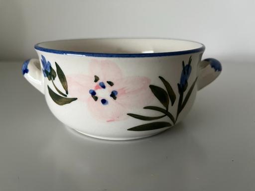 Buy & Sell North Yorkshire Harwood Dale - North Yorkshire - Photos for VINTAGE HAND PAINTED SOUP BOWL