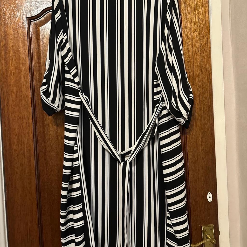 Dorothy Perkins dress new with tags size 16