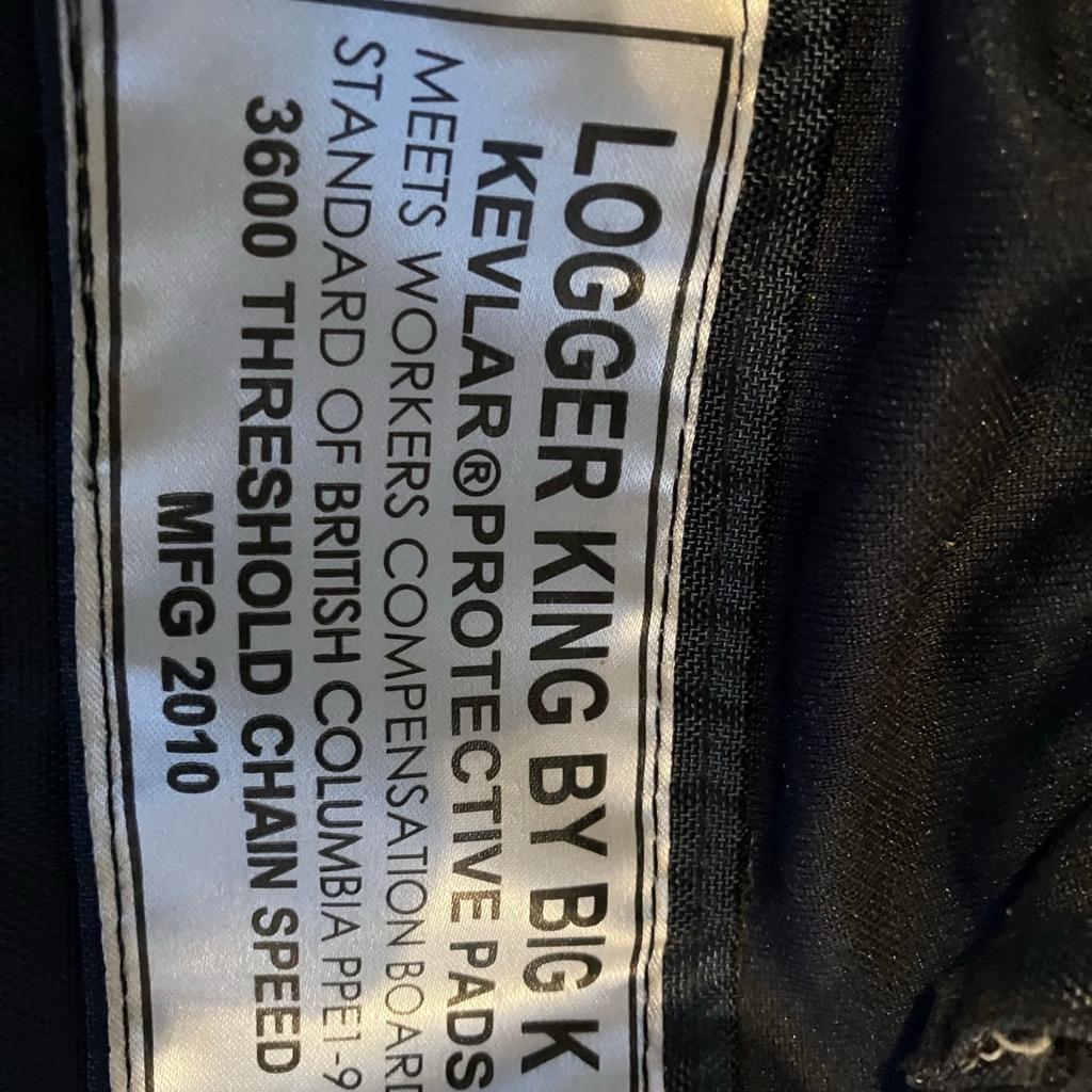 These over trousers were a gift from Canada
They are 36-38 elasticated waist worn once
Cash on collection £50
No offers
Sold as seen