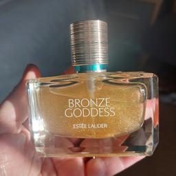 Genuine Estee Lauder hair and body shimmering oil 50ml.
Only had couple sprays out of.
No longer have original box but will wrap and box very well for transit.
Postage to UK only.
Thank you for looking.