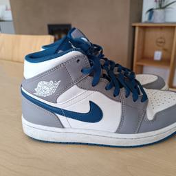 Jordan 1 mid Sneaker grey/white/true blue Gr 40,5.
Abholung in Ludesch oder Rankweil.
Versand in Österreich €5.