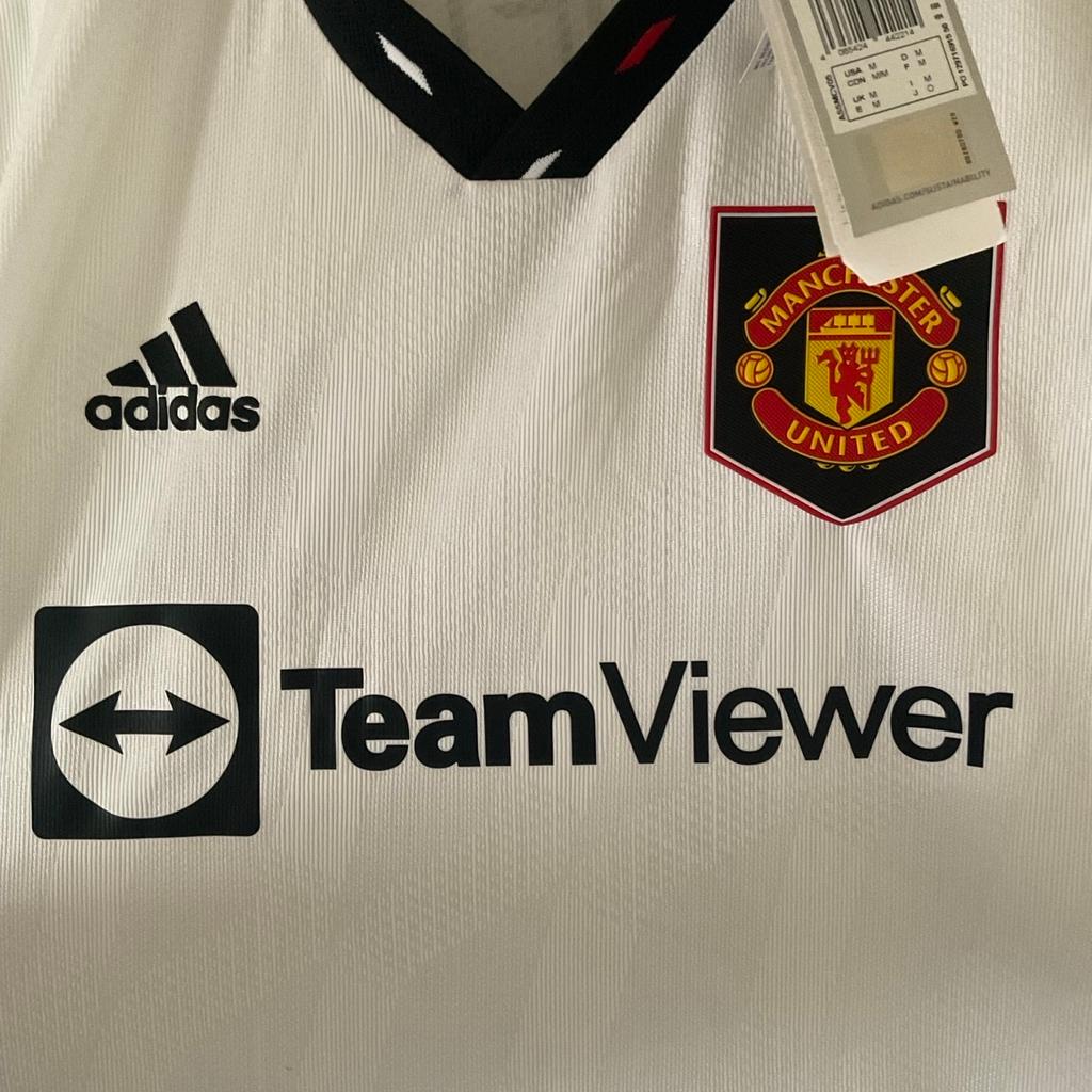 Match shirt player issue Manchester United shirt
H13883 is the authenticity code for shirt