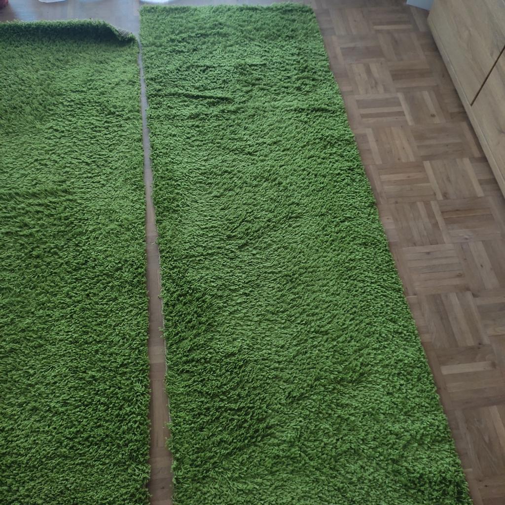 2 grüne Läufer, als Läufer neben dem Bett verwendet
Shaggy-Teppich, Hochflor
Ursprünglich mal ein großer Teppich
Ikea Hampen

Abholung in Bad Oeynhausen Nähe Bali Therme