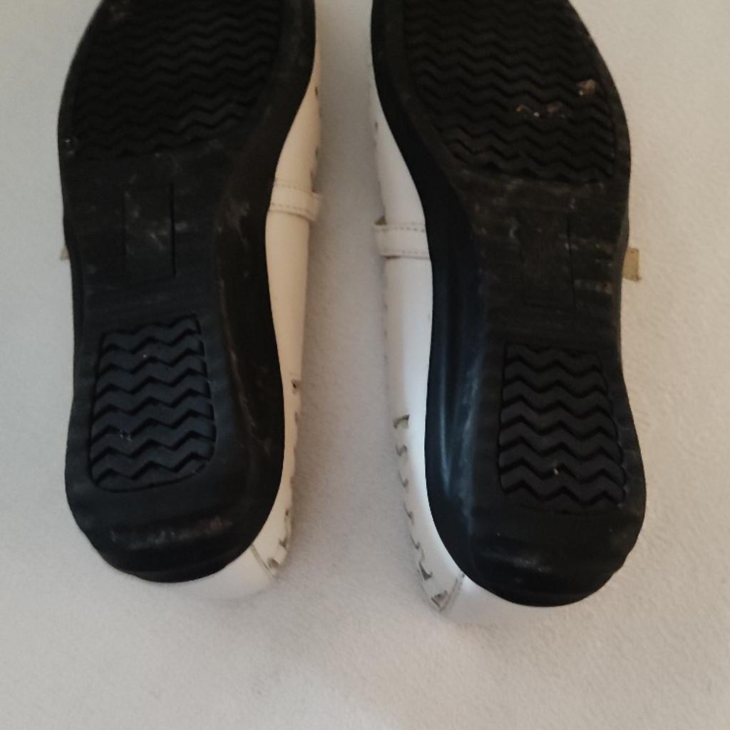 Damen Schuhe
Größe 37.5
Farbe weiß
Marke Canda
Nichtraucherhaushalt
Gebraucht aber Top Zustand
Versand möglich bei Kostenübernahme.