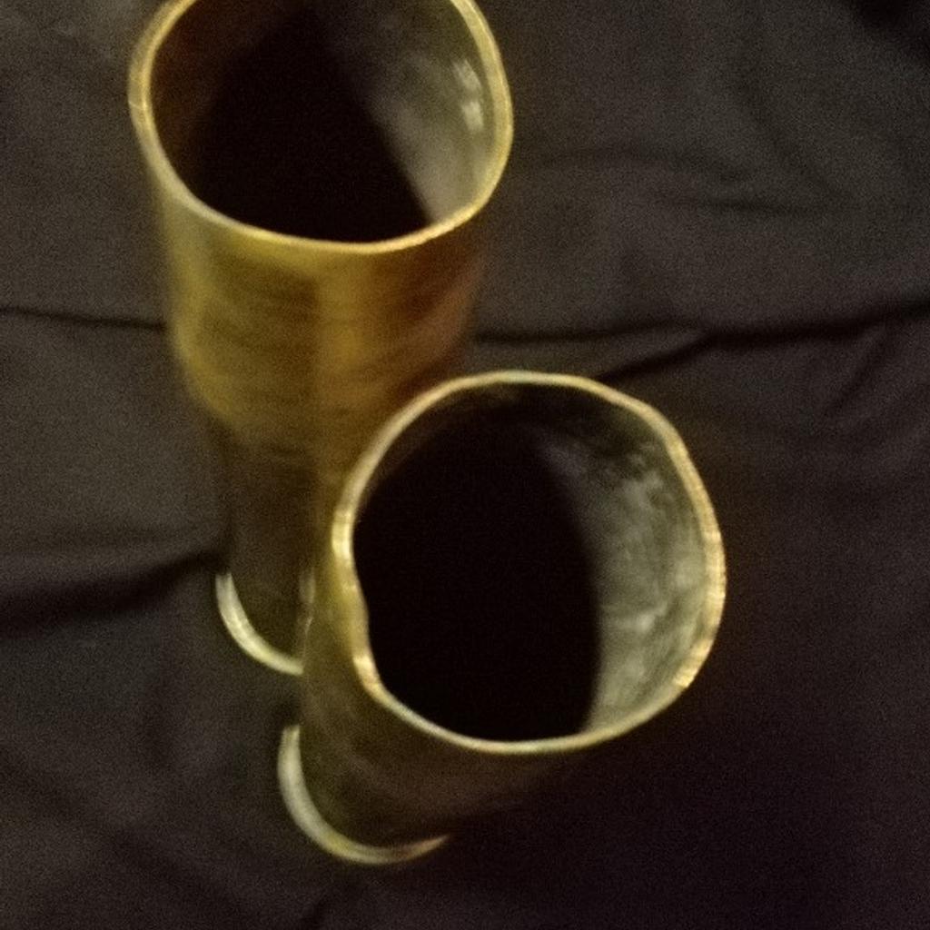 2 Would War 1 Brass Shells, TrenchArt. Hight 31cm Top 3cm .Bottom 6cm All Heavenly Stamped,1918CF
275 SMC4
 No18 274
1918CF
1918CF On Bottom of Both Shells.Land Cannon to Sky Gun Cannon.Poatage 1st Class Traced.Engoy..×2Shells.....