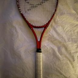 Dunlop tennis racket. Very good condition.