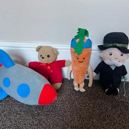 Used soft toys from various shops, still in very good condition. All for £15