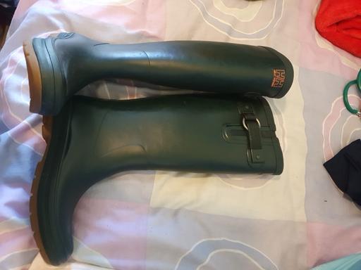 Buy & Sell North London Seven Sisters - North London - Photos for Helly Hansen Wellington boots