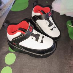 brand new never worn size 5.5 infant