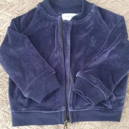 Ralph Lauren velvet navy blue jacket for baby. 0-3 months. Used once for event. 

Was £80 on sale