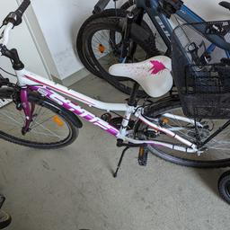 Mädchen Fahrrad der Marke Stuf 26" für Kinder ab 9-10 Jahren geeignet.
Nur Selbstabholung