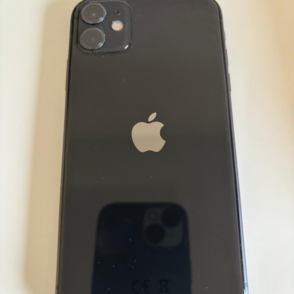 - iPhone in gutem Zustand
- 64 GB
- schwarz
- inkl. Hülle (weiß, altrosa und hellblau)
- inkl. Panzerglas 2x