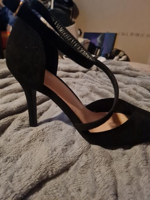 Buy & Sell Hertfordshire Stevenage - Photos for black stilettos