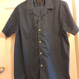 Lovely summer shirt in ex. cond.
fy3 layton or can post for extra