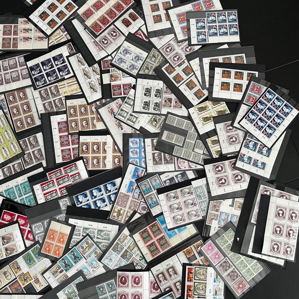 Insgesamt 150 Steckkarten mit postfrischen Briefmarken aus Österreich