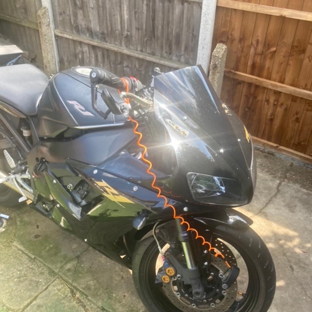 2002 Yamaha YZF R1 26'000 miles Black with Gold logos very nice bike condition as seen in photos comes with black leather tank cover and rear view mirrors LCD display HPI Clear Stored and unused from September 2021 Full service history Logbook, documents and keys needs to be mot'd and serviced can be done before sale, if so will be added to price rides very well no problems £2700 or willing to swap for a decent Yamaha yzf125