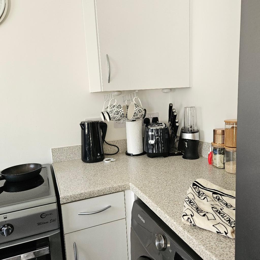 8x kitchen cupboard handles