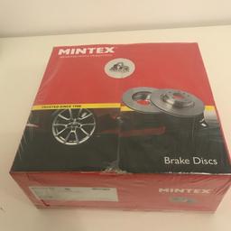 Mintex MDC985 Brake Disc Set.
Condition is New.

Specifications

Rear Axle
Brake Disc Type Solid
usage number 98200 0952 / 98200 0952 0 1
Outer diameter [mm] 304
Brake Disc Thickness [mm] 12.6
Minimum thickness [mm] 11.7
Height [mm] 62.7
Hole Arrangement / Number 05/06
Bolt Hole Circle Ø [mm] 120
Centering Diameter [mm] 70
Supplementary Article/Info 2 without wheel hub / without wheel studs
Weight [kg] 6.7
EAN 5028740718929
Packaging length [cm] 33.5
Packaging width [cm] 32
Packaging height [cm] 13.5
Packing Unit 1
Quantity per Packing Unit 2

LAND ROVER
DISCOVERY II (L318), 10/98 - 08/04
2.5 Td5 4x4	11/98 - 06/04	100
Fitting Position
Rear Axle
2.5 Td5 4x4	11/98 - 06/04	102
4.0 4x4	11/98 - 12/02	140
4.0 V8 4x4	11/98 - 06/04	136
4.6 4x4	09/99 - 12/02	165
4.6 4x4	09/02 - 12/03	168
4.6 4x4	09/02 - 06/04	162
RANGE ROVER II (P38A), 07/94 - 03/02
2.5 D 4x4	07/94 - 03/02	100
