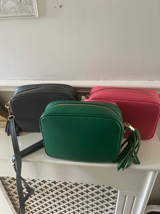 Buy & Sell East London Havering - Photos for Leather shoulder bags