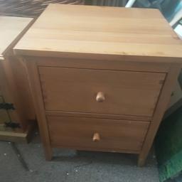 light oak 2 drawer bedside
H58 x W43 x D41cm
good condition
collect Sheffield s5